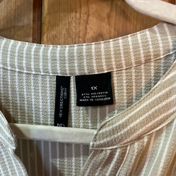 New Directions 1X button front tunic, three-quarter sleeves, cream and white - Picture 3 of 6